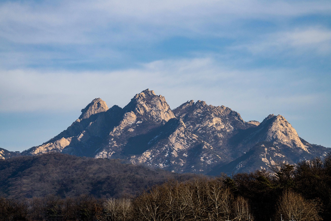 Introducing Korea’s 100 most famous mountains.⛰️